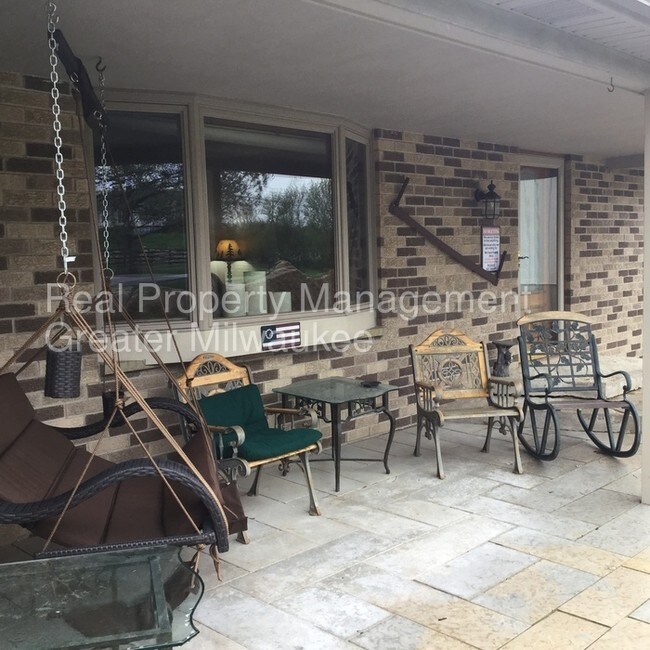 Foto del edificio - N55W28945-W28945 County Hwy K
