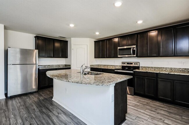 Foto del edificio - 1635 Swan Lake Cir