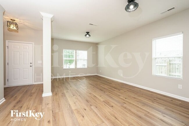 Foto del edificio - 1769 Pinnacle Oaks Dr