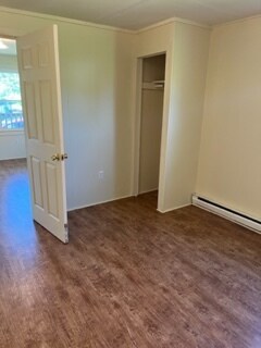 Building Photo - 885 W 12th St