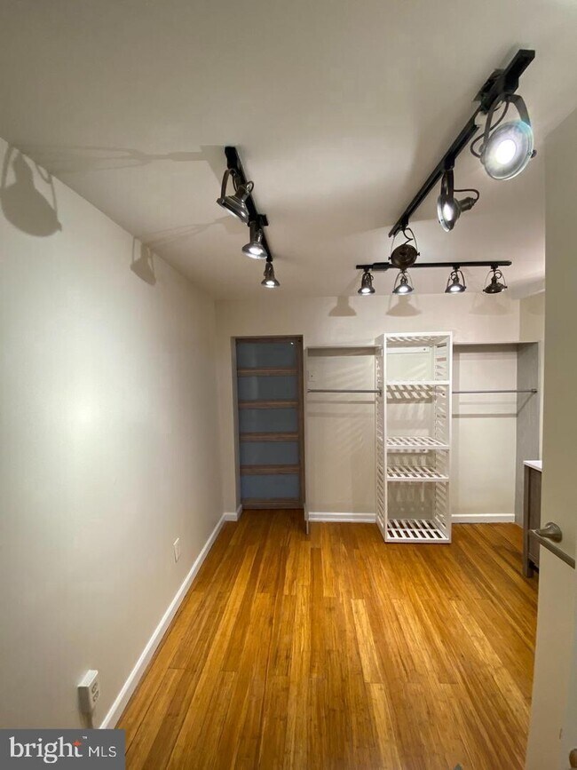 Foto del edificio - 793 N 24th St