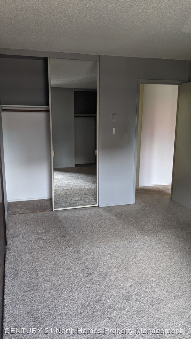 Foto del edificio - 1 br, 1 bath House - 952 100th Ave NE #F235