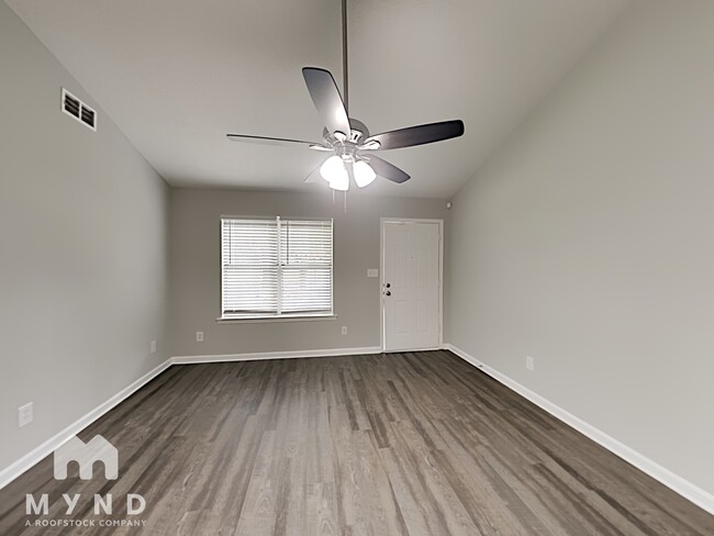 Building Photo - 189 Peach Forest Pl