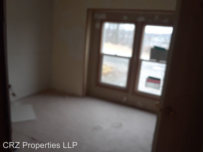 Building Photo - 6120 E 500 N