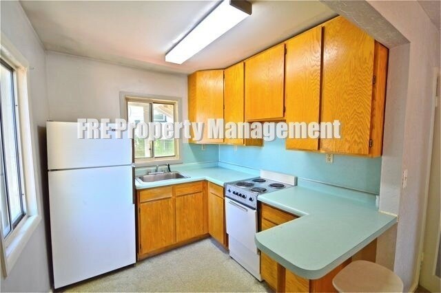Primary Photo - 1702 E Woodside Dr