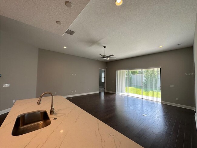 Building Photo - 981 Bee Branch Ct