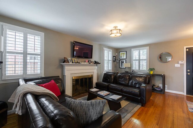 Foto del edificio - 1133 Kalmia Rd NW