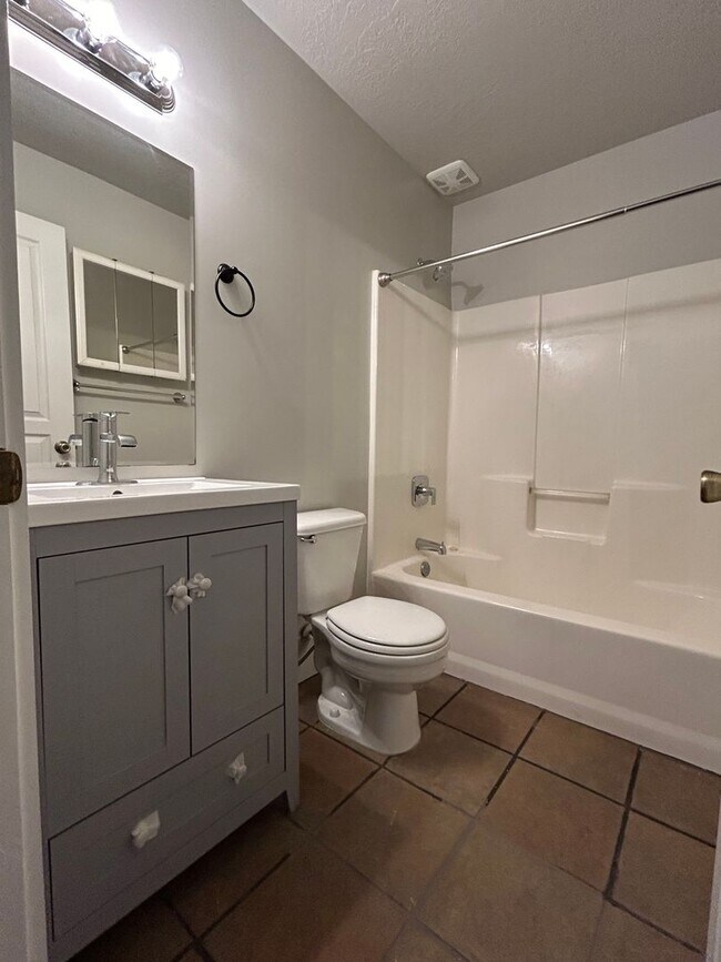 Photo - Beautiful Bountiful house