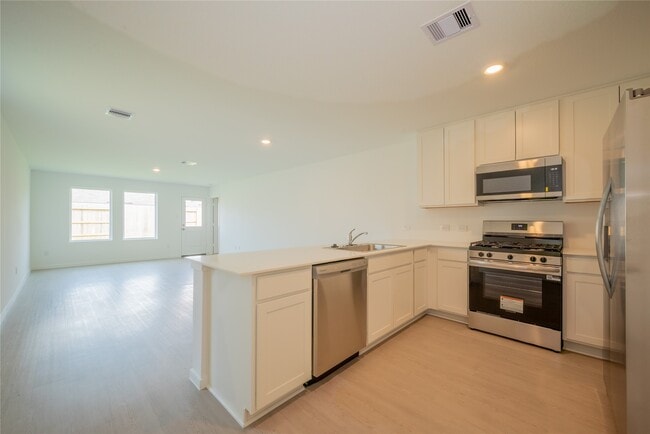 Building Photo - 6147 Sunburst Scarlet St