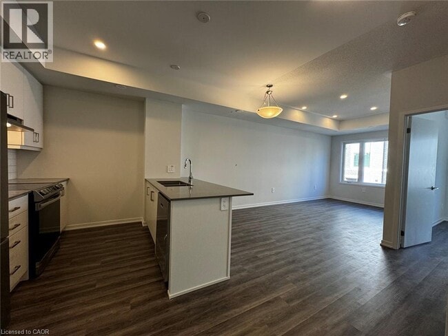 Building Photo - 31 Honeycrisp Cres