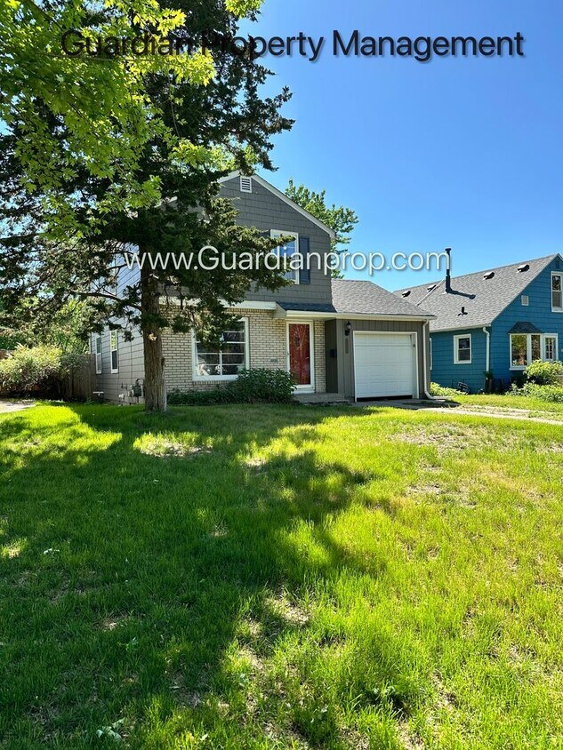 Foto principal - St Louis Park Single Family Home, 1 Car Ga...