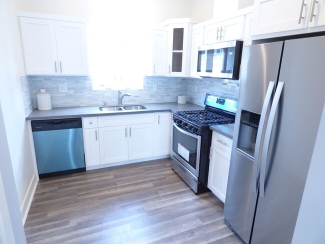 Foto del edificio - 1923 Holly Dr