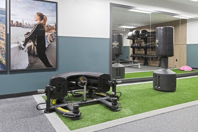 Building Photo - Novi at Queen Anne