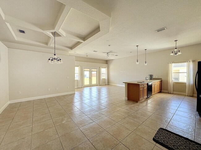 Building Photo - 3977 Foothill Dr