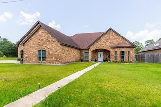 Building Photo - 6805 Aquarius