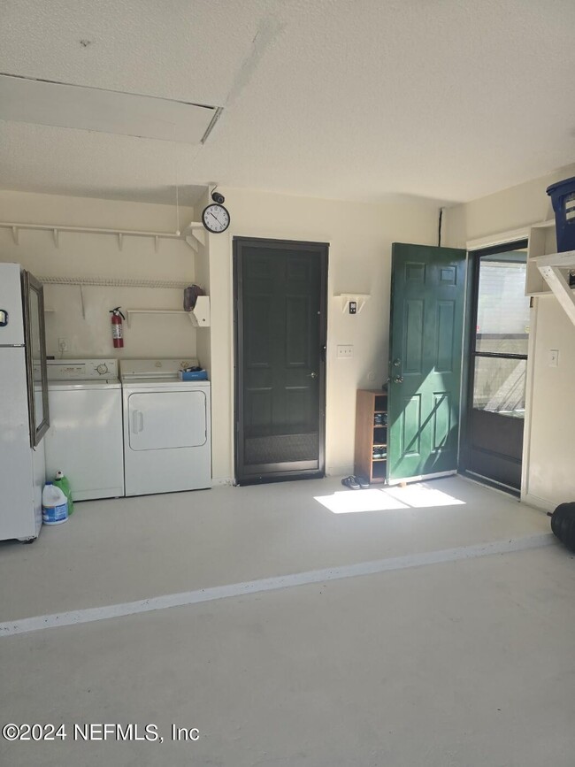 Foto del edificio - 1528 Beecher Ln