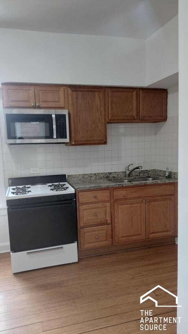 Foto del edificio - 2215 S Albany Ave