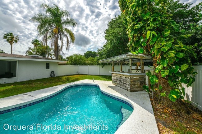 Foto del edificio - 6718 S Lockwood Ridge Rd