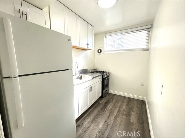 Building Photo - 12926 Doty Ave