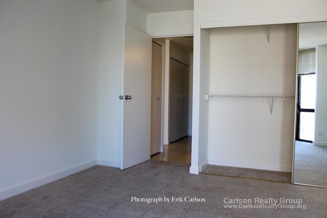 Foto del edificio - 8 W Maple St