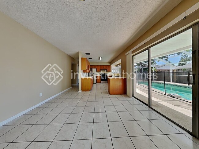 Foto del edificio - 6810 Mitchell Cir