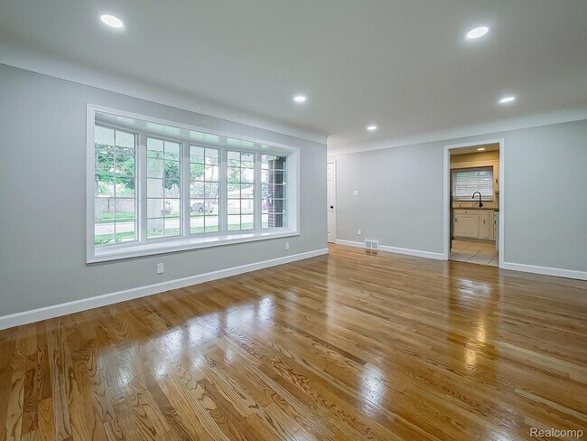 Foto del edificio - 24620 Wood St