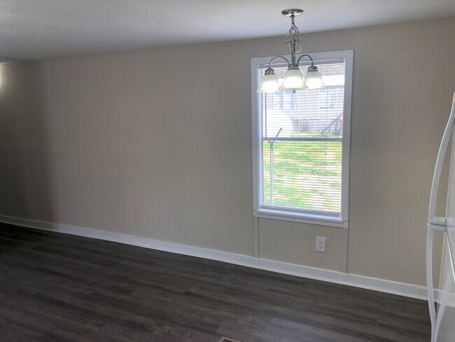 Foto del edificio - 295 E Wright St