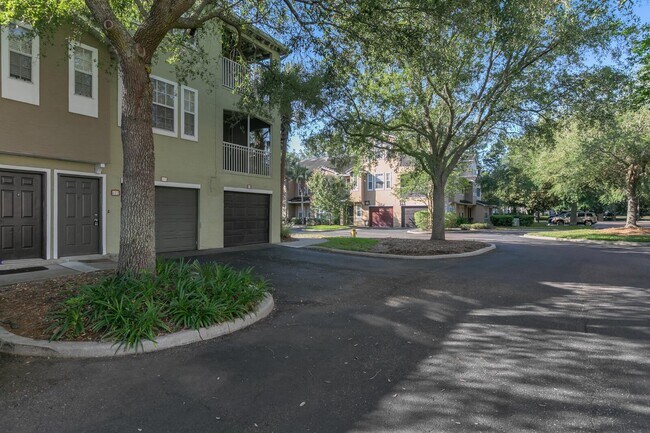 Foto del edificio - 10075 Gate Pkwy N