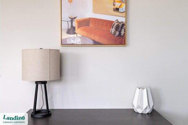 Foto del edificio - 151 E Blount Ave