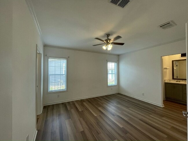 Building Photo - 13123 Lime Ave