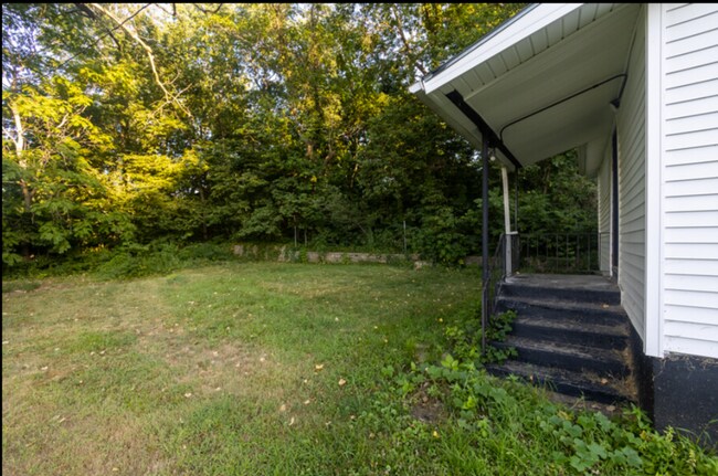 Building Photo - 4921 N 34th Ave