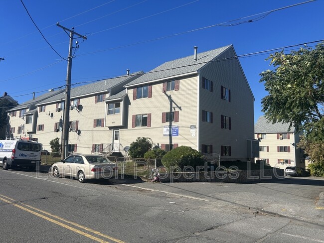 Foto del edificio - 871-871 Middlesex St