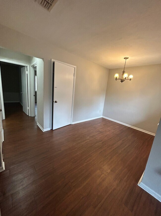Foto del edificio - 1445 Willow Bend Way