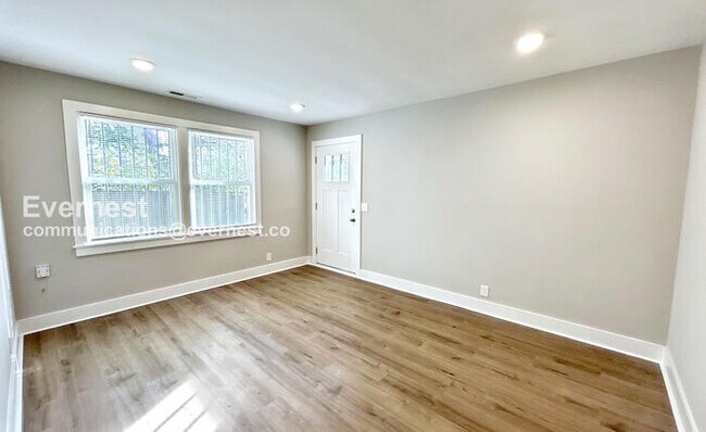 Foto del edificio - 1728 17th Ave N