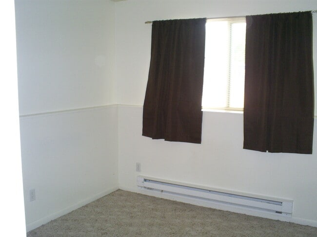 Building Photo - 4407 E Crow Dr