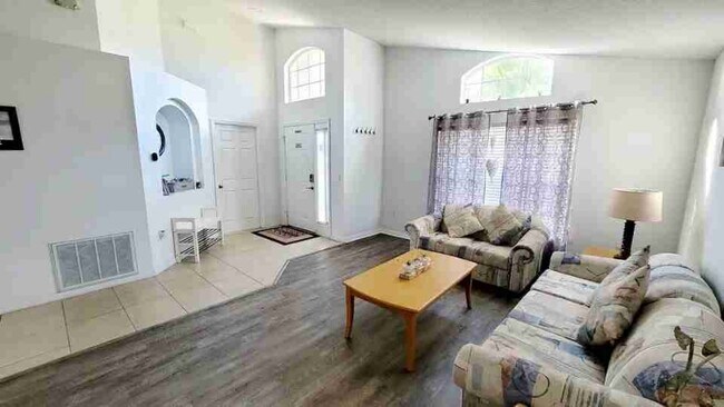 Foto del edificio - 1652 Dunes Ct