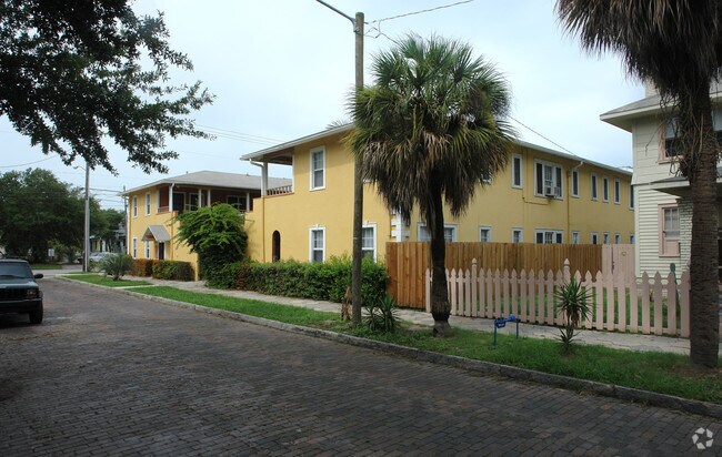 Foto del edificio - Palm Court Apartments