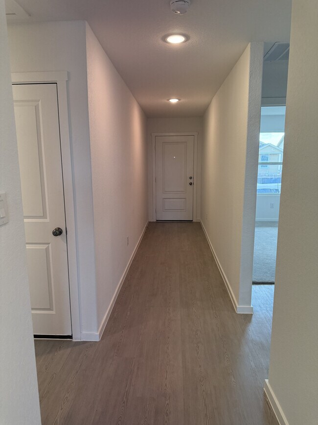 Building Photo - 1836 Wood Warbler Ln