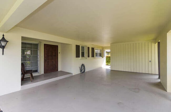 Building Photo - 493 Forestview Dr
