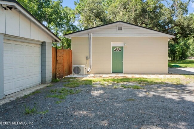 Building Photo - 1108 Blair Rd