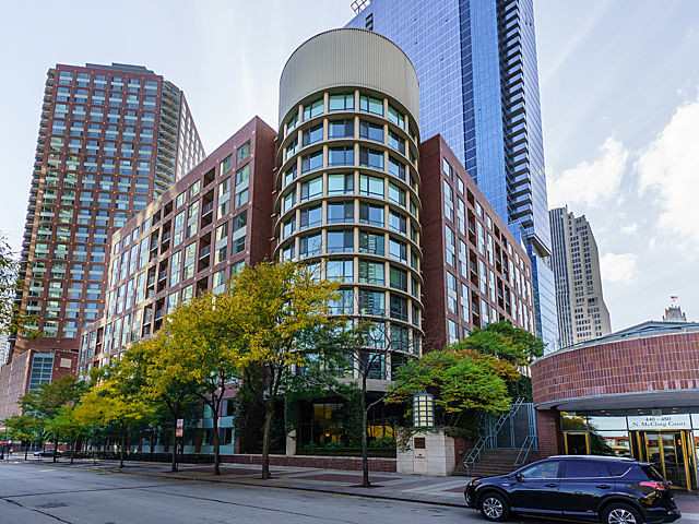 Primary Photo - 440 N McClurg Ct
