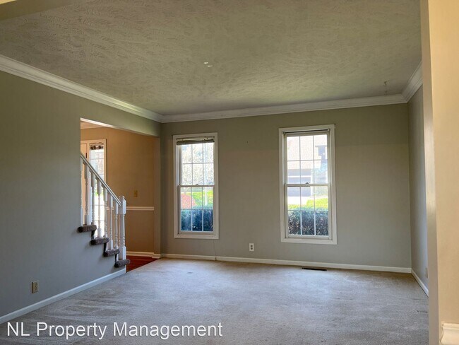 Building Photo - 4 br, 2.5 bath House - 6623 South 162 Ave