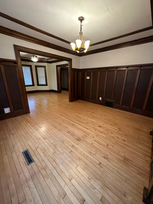 Building Photo - 319 E Montana St