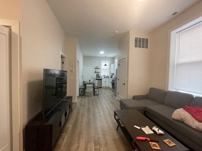 Foto del edificio - 3203 W Armitage Ave