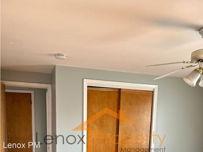 Building Photo - 3 br, 2 bath House - 140 Oneida