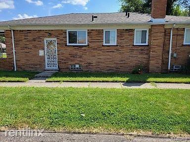 Building Photo - 3 br, 3 bath House - 20235 Strathmoor St