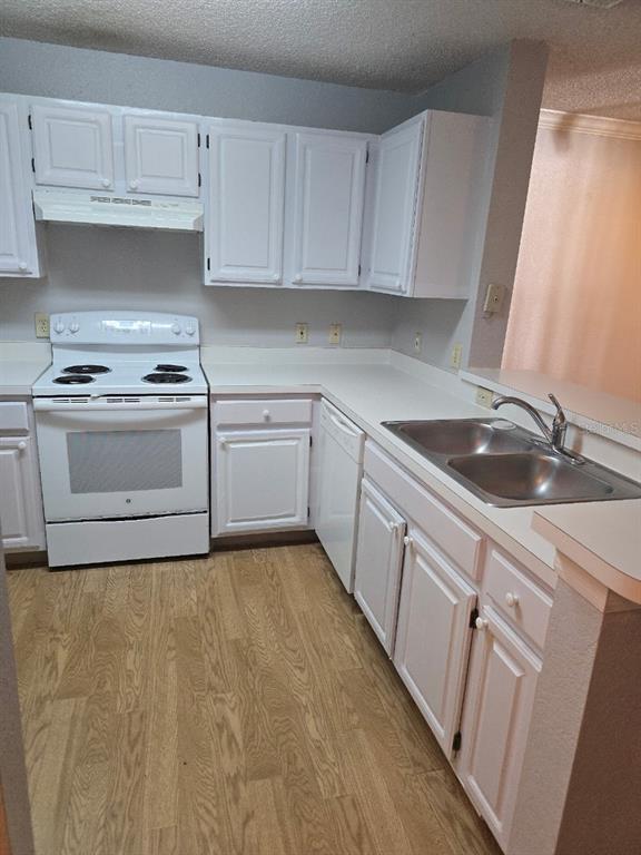 Building Photo - 4240 Summer Landing Dr