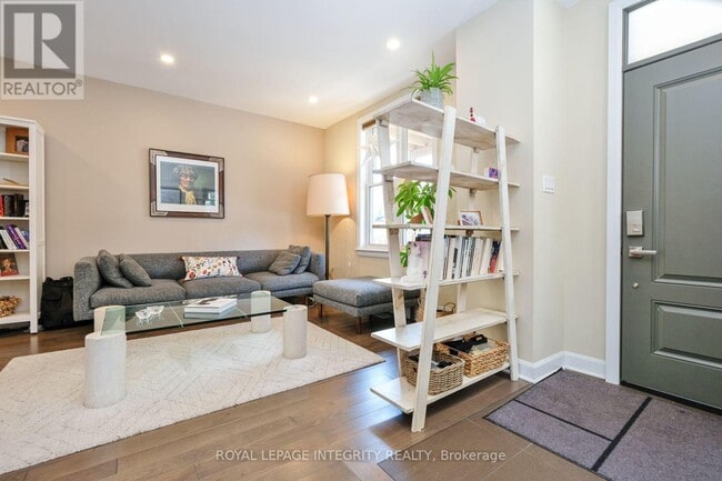 Photo du bâtiment - 93 Hamilton Ave N