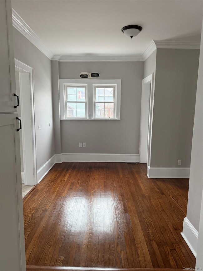 Building Photo - 1230 Hopewell Ave