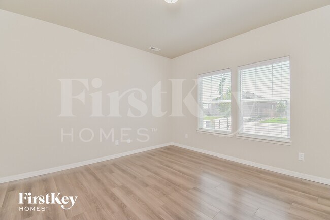 Foto del edificio - 8288 Kintla Ct